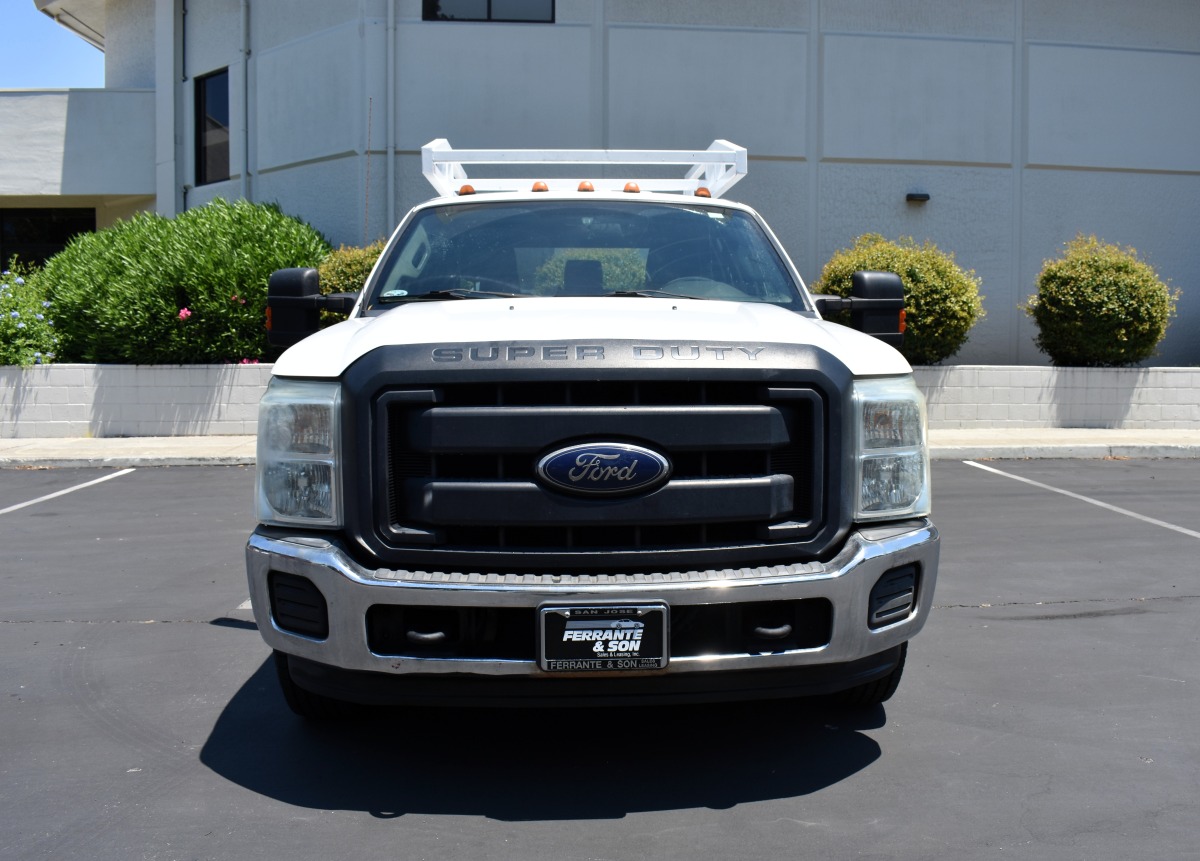 F320 SD DRW 4X2 Crew Cab